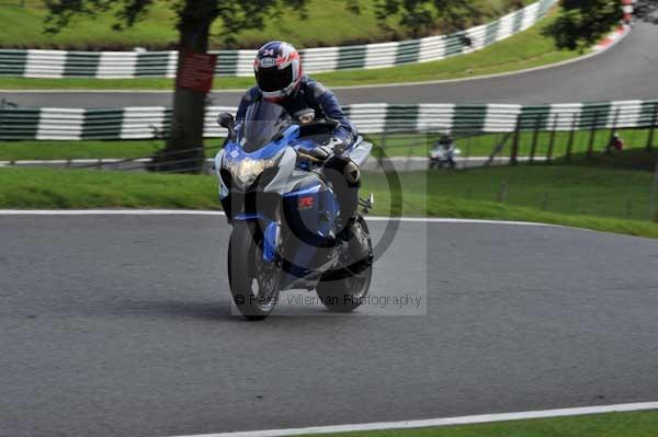 Motorcycle action photographs;cadwell;cadwell park photographs;event digital images;eventdigitalimages;motor racing louth lincolnshire;no limits trackday;peter wileman photography;trackday;trackday digital images;trackday photos