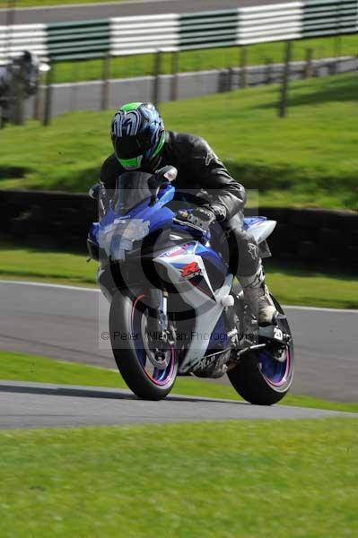 Motorcycle action photographs;cadwell;cadwell park photographs;event digital images;eventdigitalimages;motor racing louth lincolnshire;no limits trackday;peter wileman photography;trackday;trackday digital images;trackday photos