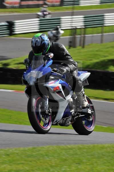 Motorcycle action photographs;cadwell;cadwell park photographs;event digital images;eventdigitalimages;motor racing louth lincolnshire;no limits trackday;peter wileman photography;trackday;trackday digital images;trackday photos