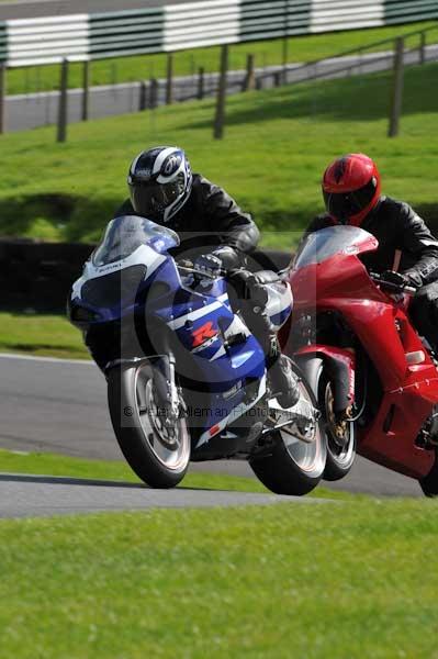 Motorcycle action photographs;cadwell;cadwell park photographs;event digital images;eventdigitalimages;motor racing louth lincolnshire;no limits trackday;peter wileman photography;trackday;trackday digital images;trackday photos