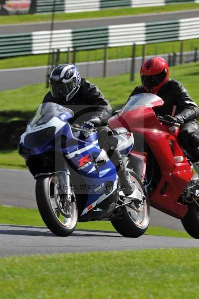 Motorcycle action photographs;cadwell;cadwell park photographs;event digital images;eventdigitalimages;motor racing louth lincolnshire;no limits trackday;peter wileman photography;trackday;trackday digital images;trackday photos