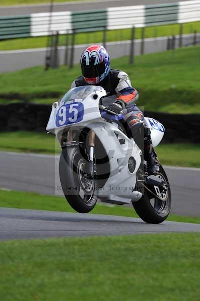 Motorcycle action photographs;cadwell;cadwell park photographs;event digital images;eventdigitalimages;motor racing louth lincolnshire;no limits trackday;peter wileman photography;trackday;trackday digital images;trackday photos