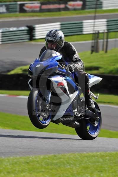 Motorcycle action photographs;cadwell;cadwell park photographs;event digital images;eventdigitalimages;motor racing louth lincolnshire;no limits trackday;peter wileman photography;trackday;trackday digital images;trackday photos