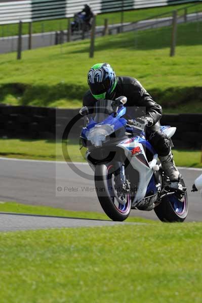 Motorcycle action photographs;cadwell;cadwell park photographs;event digital images;eventdigitalimages;motor racing louth lincolnshire;no limits trackday;peter wileman photography;trackday;trackday digital images;trackday photos