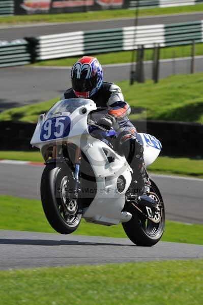 Motorcycle action photographs;cadwell;cadwell park photographs;event digital images;eventdigitalimages;motor racing louth lincolnshire;no limits trackday;peter wileman photography;trackday;trackday digital images;trackday photos