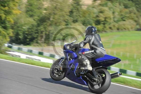 Motorcycle action photographs;cadwell;cadwell park photographs;event digital images;eventdigitalimages;motor racing louth lincolnshire;no limits trackday;peter wileman photography;trackday;trackday digital images;trackday photos