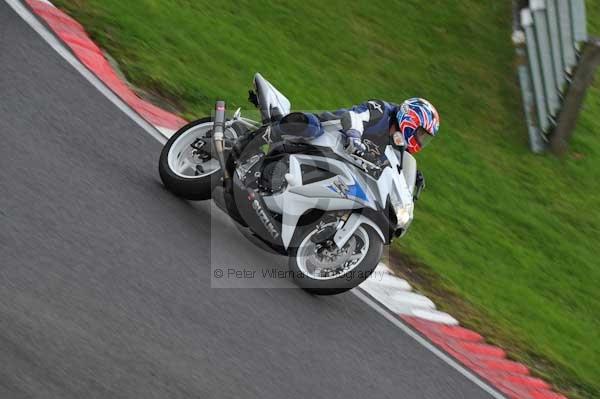 Motorcycle action photographs;cadwell;cadwell park photographs;event digital images;eventdigitalimages;motor racing louth lincolnshire;no limits trackday;peter wileman photography;trackday;trackday digital images;trackday photos