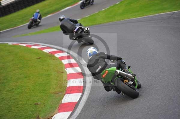 Motorcycle action photographs;cadwell;cadwell park photographs;event digital images;eventdigitalimages;motor racing louth lincolnshire;no limits trackday;peter wileman photography;trackday;trackday digital images;trackday photos