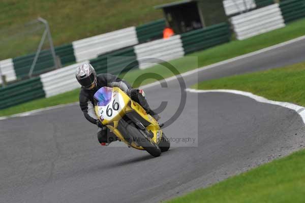 Motorcycle action photographs;cadwell;cadwell park photographs;event digital images;eventdigitalimages;motor racing louth lincolnshire;no limits trackday;peter wileman photography;trackday;trackday digital images;trackday photos