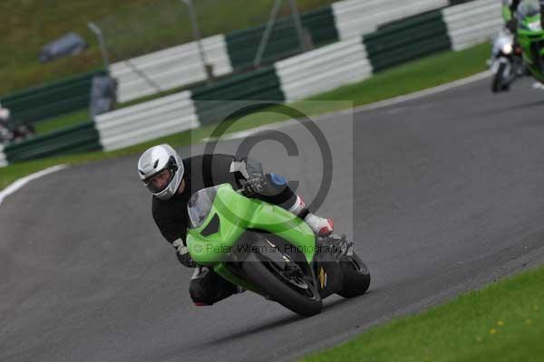 Motorcycle action photographs;cadwell;cadwell park photographs;event digital images;eventdigitalimages;motor racing louth lincolnshire;no limits trackday;peter wileman photography;trackday;trackday digital images;trackday photos