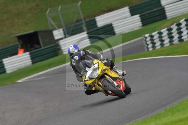 Motorcycle action photographs;cadwell;cadwell park photographs;event digital images;eventdigitalimages;motor racing louth lincolnshire;no limits trackday;peter wileman photography;trackday;trackday digital images;trackday photos