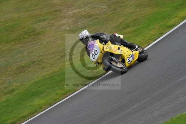 Motorcycle action photographs;cadwell;cadwell park photographs;event digital images;eventdigitalimages;motor racing louth lincolnshire;no limits trackday;peter wileman photography;trackday;trackday digital images;trackday photos