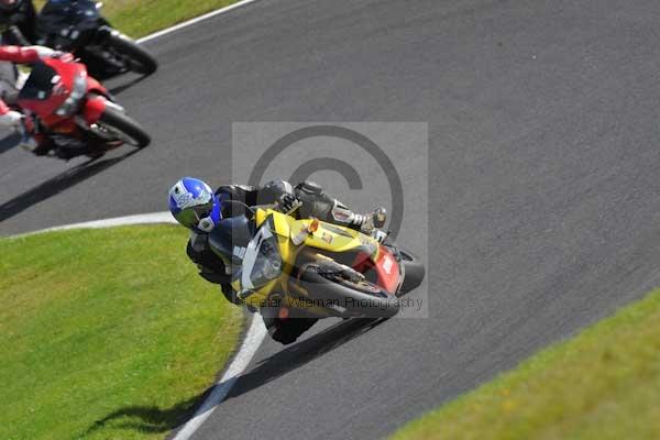 Motorcycle action photographs;cadwell;cadwell park photographs;event digital images;eventdigitalimages;motor racing louth lincolnshire;no limits trackday;peter wileman photography;trackday;trackday digital images;trackday photos