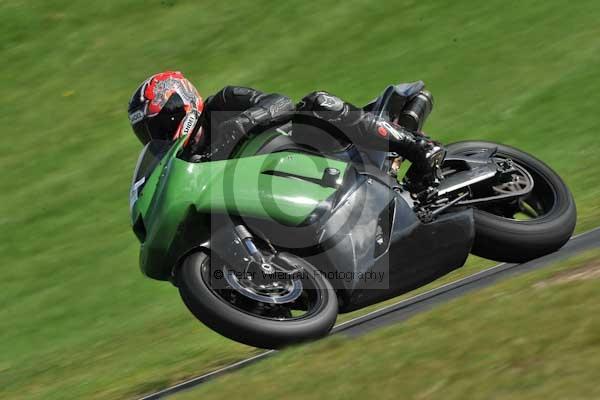 Motorcycle action photographs;cadwell;cadwell park photographs;event digital images;eventdigitalimages;motor racing louth lincolnshire;no limits trackday;peter wileman photography;trackday;trackday digital images;trackday photos