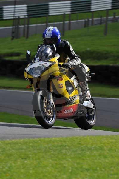 Motorcycle action photographs;cadwell;cadwell park photographs;event digital images;eventdigitalimages;motor racing louth lincolnshire;no limits trackday;peter wileman photography;trackday;trackday digital images;trackday photos