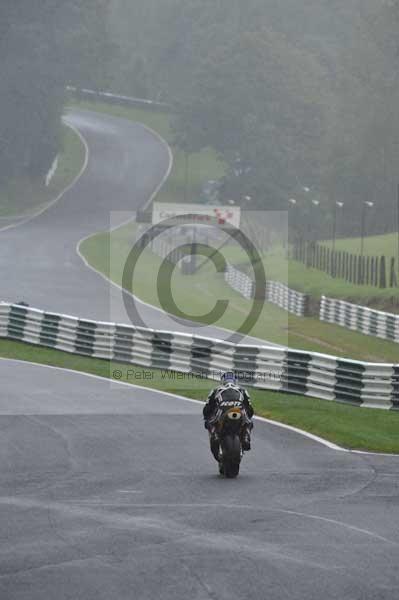 Motorcycle action photographs;cadwell;cadwell park photographs;event digital images;eventdigitalimages;motor racing louth lincolnshire;no limits trackday;peter wileman photography;trackday;trackday digital images;trackday photos