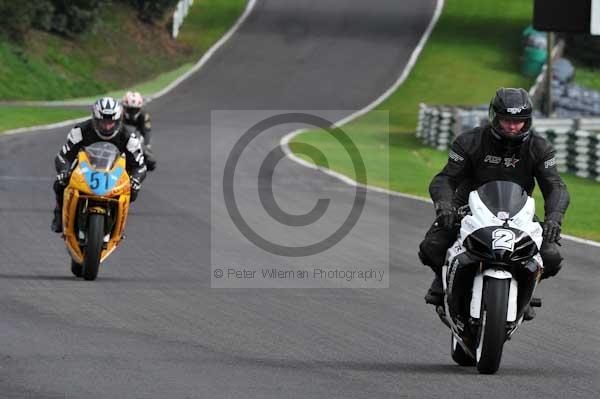 Motorcycle action photographs;cadwell;cadwell park photographs;event digital images;eventdigitalimages;motor racing louth lincolnshire;no limits trackday;peter wileman photography;trackday;trackday digital images;trackday photos