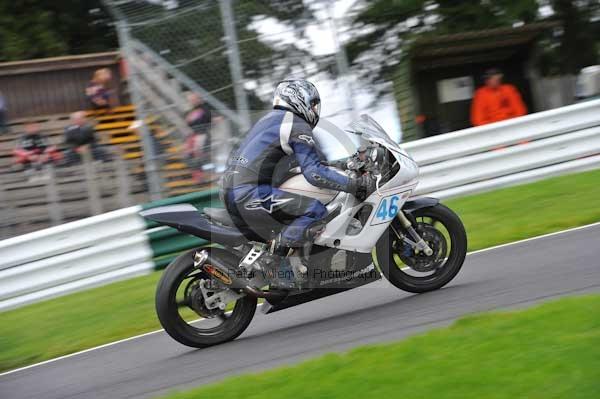 Motorcycle action photographs;cadwell;cadwell park photographs;event digital images;eventdigitalimages;motor racing louth lincolnshire;no limits trackday;peter wileman photography;trackday;trackday digital images;trackday photos