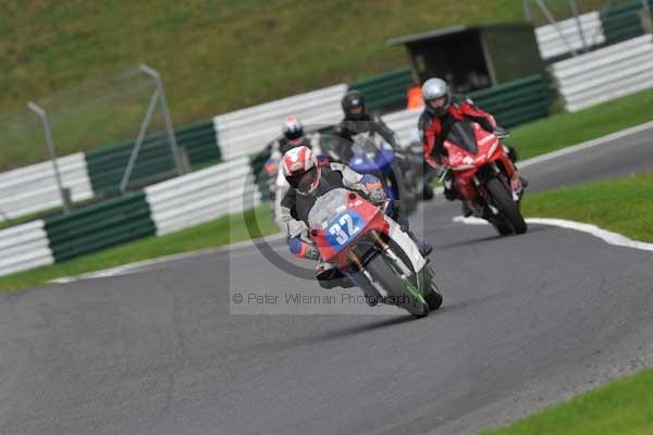 Motorcycle action photographs;cadwell;cadwell park photographs;event digital images;eventdigitalimages;motor racing louth lincolnshire;no limits trackday;peter wileman photography;trackday;trackday digital images;trackday photos