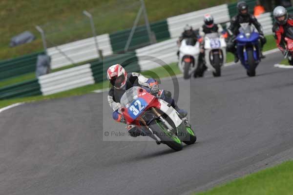 Motorcycle action photographs;cadwell;cadwell park photographs;event digital images;eventdigitalimages;motor racing louth lincolnshire;no limits trackday;peter wileman photography;trackday;trackday digital images;trackday photos