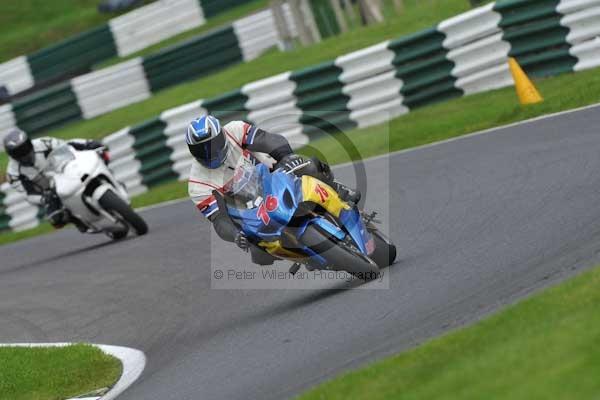 Motorcycle action photographs;cadwell;cadwell park photographs;event digital images;eventdigitalimages;motor racing louth lincolnshire;no limits trackday;peter wileman photography;trackday;trackday digital images;trackday photos