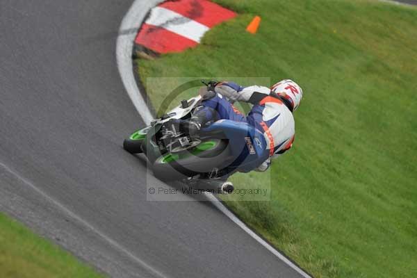 Motorcycle action photographs;cadwell;cadwell park photographs;event digital images;eventdigitalimages;motor racing louth lincolnshire;no limits trackday;peter wileman photography;trackday;trackday digital images;trackday photos