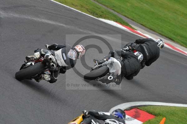 Motorcycle action photographs;cadwell;cadwell park photographs;event digital images;eventdigitalimages;motor racing louth lincolnshire;no limits trackday;peter wileman photography;trackday;trackday digital images;trackday photos