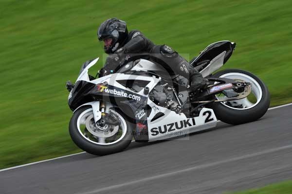 Motorcycle action photographs;cadwell;cadwell park photographs;event digital images;eventdigitalimages;motor racing louth lincolnshire;no limits trackday;peter wileman photography;trackday;trackday digital images;trackday photos