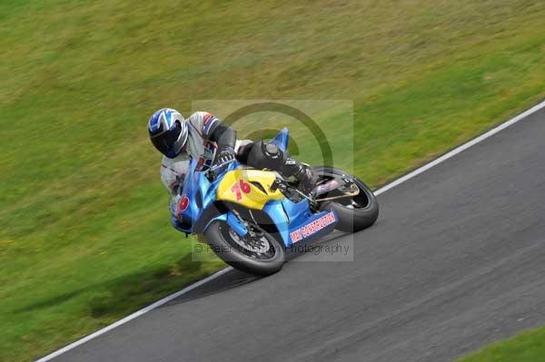 Motorcycle action photographs;cadwell;cadwell park photographs;event digital images;eventdigitalimages;motor racing louth lincolnshire;no limits trackday;peter wileman photography;trackday;trackday digital images;trackday photos