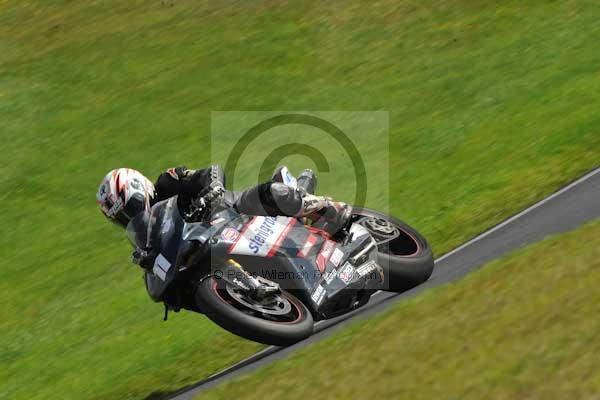 Motorcycle action photographs;cadwell;cadwell park photographs;event digital images;eventdigitalimages;motor racing louth lincolnshire;no limits trackday;peter wileman photography;trackday;trackday digital images;trackday photos