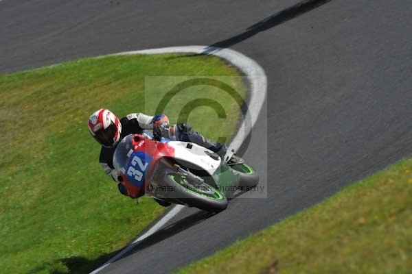 Motorcycle action photographs;cadwell;cadwell park photographs;event digital images;eventdigitalimages;motor racing louth lincolnshire;no limits trackday;peter wileman photography;trackday;trackday digital images;trackday photos