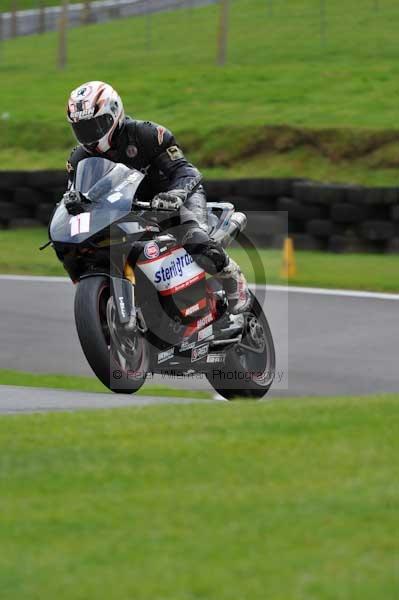 Motorcycle action photographs;cadwell;cadwell park photographs;event digital images;eventdigitalimages;motor racing louth lincolnshire;no limits trackday;peter wileman photography;trackday;trackday digital images;trackday photos