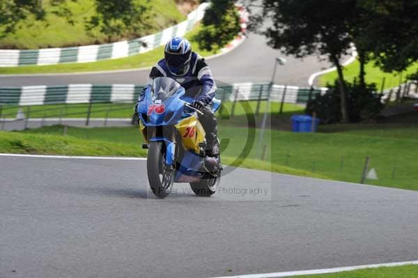 Motorcycle action photographs;cadwell;cadwell park photographs;event digital images;eventdigitalimages;motor racing louth lincolnshire;no limits trackday;peter wileman photography;trackday;trackday digital images;trackday photos