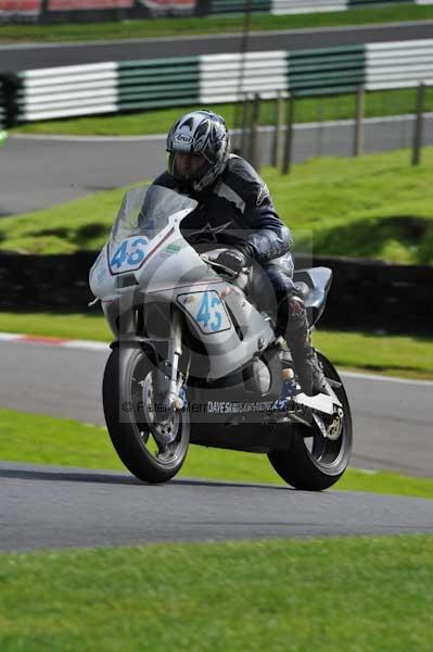 Motorcycle action photographs;cadwell;cadwell park photographs;event digital images;eventdigitalimages;motor racing louth lincolnshire;no limits trackday;peter wileman photography;trackday;trackday digital images;trackday photos