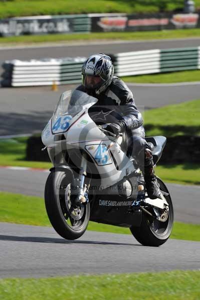 Motorcycle action photographs;cadwell;cadwell park photographs;event digital images;eventdigitalimages;motor racing louth lincolnshire;no limits trackday;peter wileman photography;trackday;trackday digital images;trackday photos