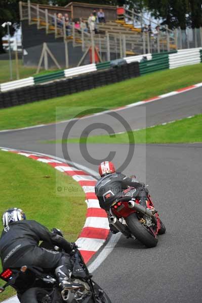 Motorcycle action photographs;cadwell;cadwell park photographs;event digital images;eventdigitalimages;motor racing louth lincolnshire;no limits trackday;peter wileman photography;trackday;trackday digital images;trackday photos