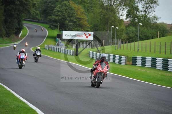 Motorcycle action photographs;cadwell;cadwell park photographs;event digital images;eventdigitalimages;motor racing louth lincolnshire;no limits trackday;peter wileman photography;trackday;trackday digital images;trackday photos