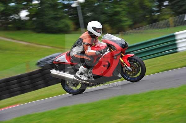 Motorcycle action photographs;cadwell;cadwell park photographs;event digital images;eventdigitalimages;motor racing louth lincolnshire;no limits trackday;peter wileman photography;trackday;trackday digital images;trackday photos