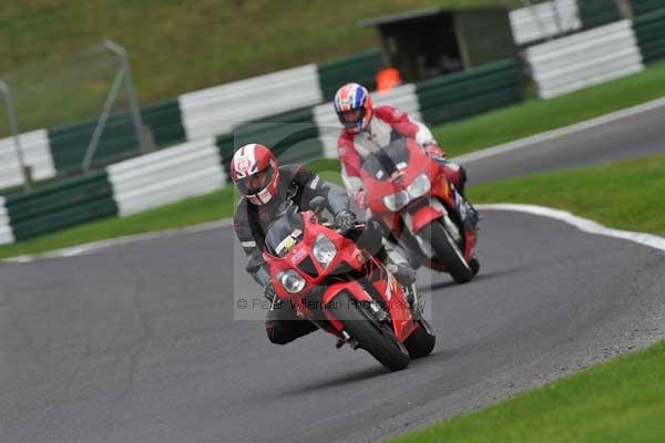 Motorcycle action photographs;cadwell;cadwell park photographs;event digital images;eventdigitalimages;motor racing louth lincolnshire;no limits trackday;peter wileman photography;trackday;trackday digital images;trackday photos