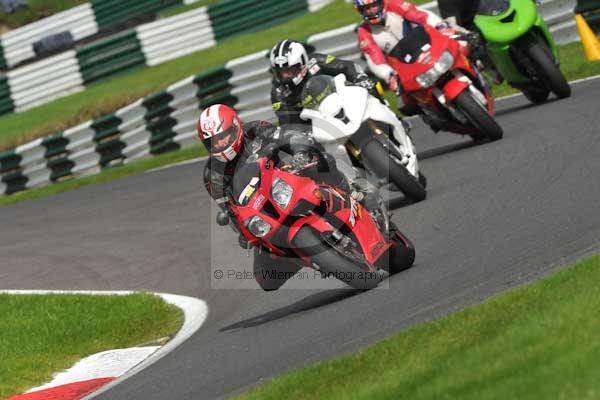 Motorcycle action photographs;cadwell;cadwell park photographs;event digital images;eventdigitalimages;motor racing louth lincolnshire;no limits trackday;peter wileman photography;trackday;trackday digital images;trackday photos