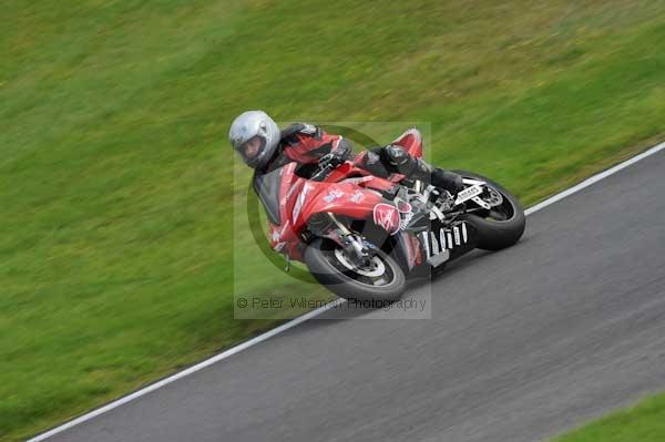 Motorcycle action photographs;cadwell;cadwell park photographs;event digital images;eventdigitalimages;motor racing louth lincolnshire;no limits trackday;peter wileman photography;trackday;trackday digital images;trackday photos