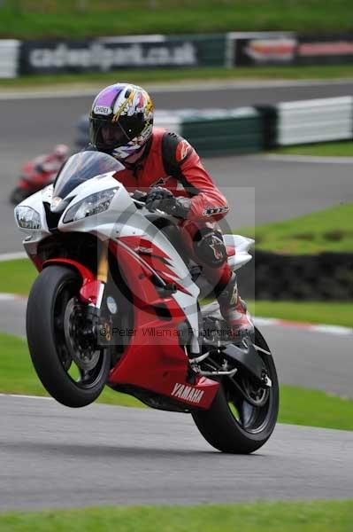 Motorcycle action photographs;cadwell;cadwell park photographs;event digital images;eventdigitalimages;motor racing louth lincolnshire;no limits trackday;peter wileman photography;trackday;trackday digital images;trackday photos