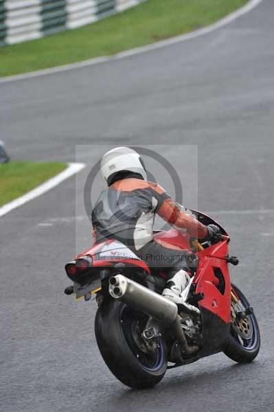 Motorcycle action photographs;cadwell;cadwell park photographs;event digital images;eventdigitalimages;motor racing louth lincolnshire;no limits trackday;peter wileman photography;trackday;trackday digital images;trackday photos