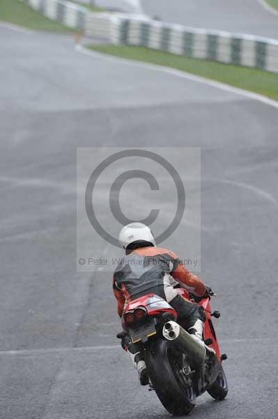 Motorcycle action photographs;cadwell;cadwell park photographs;event digital images;eventdigitalimages;motor racing louth lincolnshire;no limits trackday;peter wileman photography;trackday;trackday digital images;trackday photos