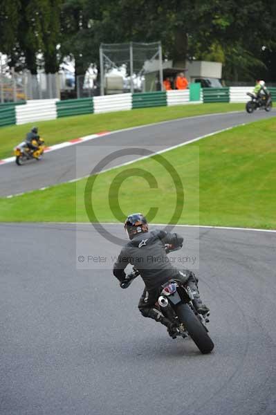 Motorcycle action photographs;cadwell;cadwell park photographs;event digital images;eventdigitalimages;motor racing louth lincolnshire;no limits trackday;peter wileman photography;trackday;trackday digital images;trackday photos