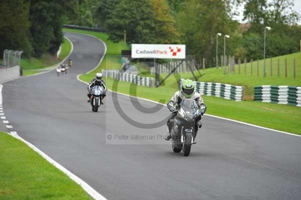 Motorcycle action photographs;cadwell;cadwell park photographs;event digital images;eventdigitalimages;motor racing louth lincolnshire;no limits trackday;peter wileman photography;trackday;trackday digital images;trackday photos