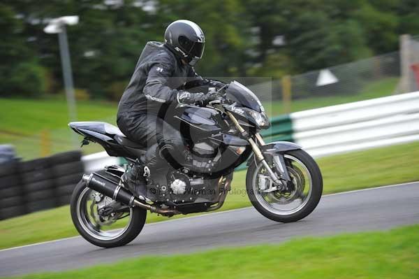 Motorcycle action photographs;cadwell;cadwell park photographs;event digital images;eventdigitalimages;motor racing louth lincolnshire;no limits trackday;peter wileman photography;trackday;trackday digital images;trackday photos