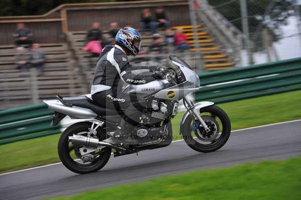 Motorcycle action photographs;cadwell;cadwell park photographs;event digital images;eventdigitalimages;motor racing louth lincolnshire;no limits trackday;peter wileman photography;trackday;trackday digital images;trackday photos