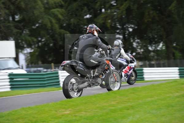 Motorcycle action photographs;cadwell;cadwell park photographs;event digital images;eventdigitalimages;motor racing louth lincolnshire;no limits trackday;peter wileman photography;trackday;trackday digital images;trackday photos