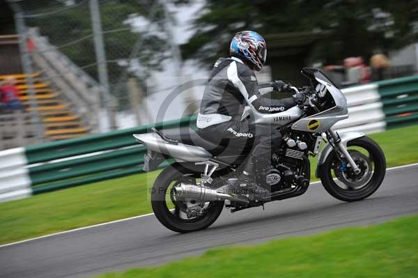 Motorcycle action photographs;cadwell;cadwell park photographs;event digital images;eventdigitalimages;motor racing louth lincolnshire;no limits trackday;peter wileman photography;trackday;trackday digital images;trackday photos